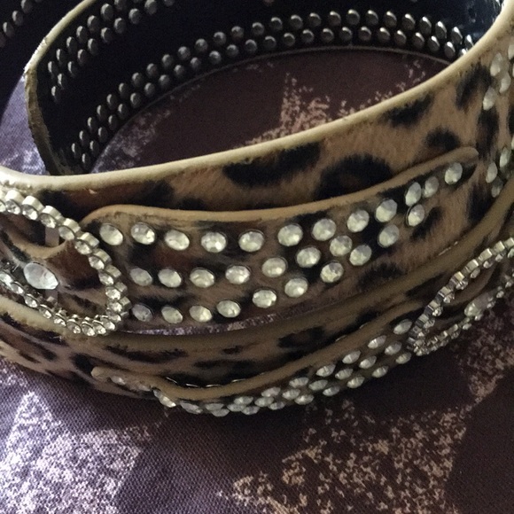Faux leopards rhinestone belt 42 inches new w tag - Picture 6 of 9